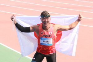 アジア大会200mアジア新記録で優勝